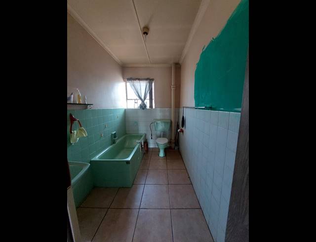2 BEDROOM TOWNHOUSE FOR SALE IN BRAKPAN CENTRAL